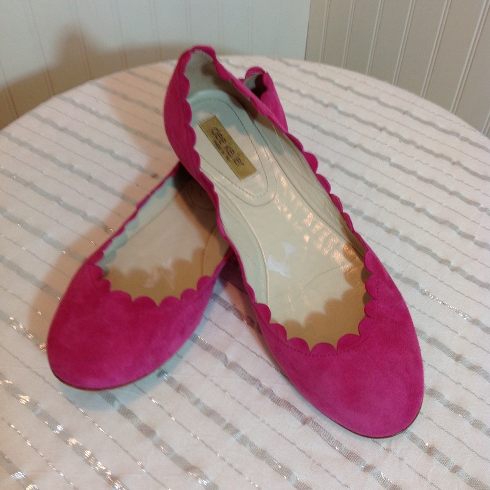Dee Keller Fuchsia Suede Ballet Flats. 8.5 - Picture 2 of 6